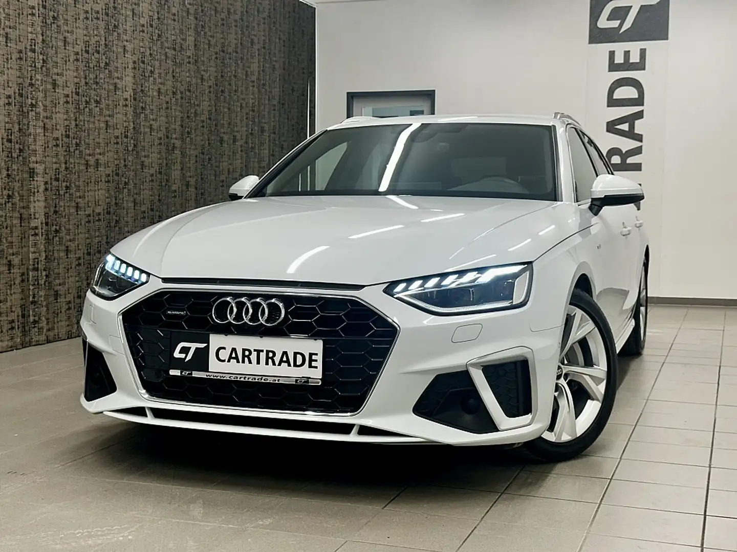 Audi A4 Avant 40 TFSI quattro 2xS-line S-tronic /MATRIX... Fehér - 1