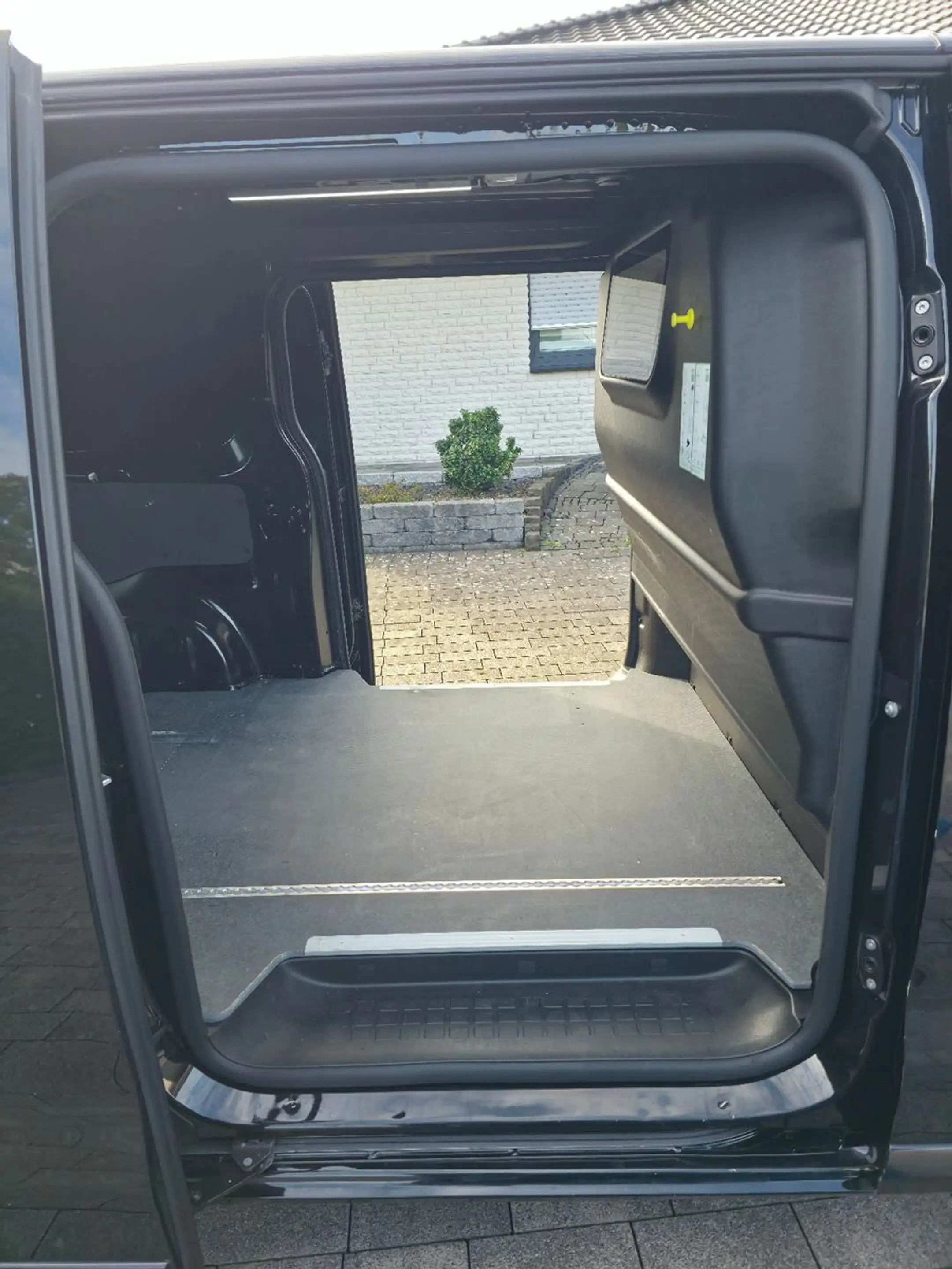 Peugeot Expert Asphalt L2 Automatik (2 x Schiebetür) — photo 13