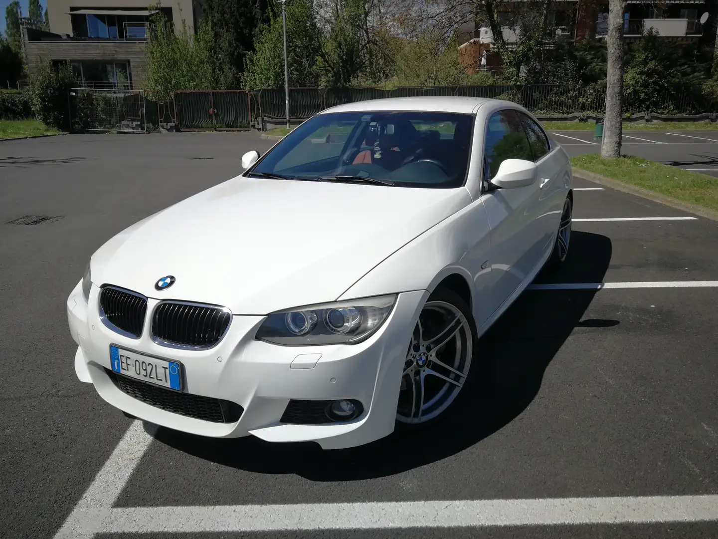 BMW 330 Serie 3 E92 Coupe 330d Coupe Msport FL Weiß - 1