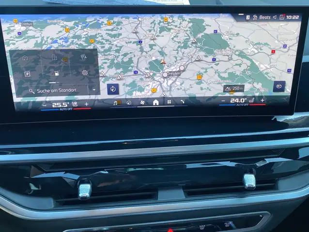 BMW X5 M view 10