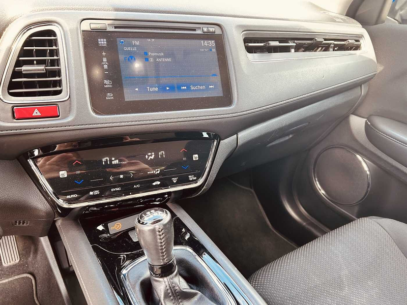 Honda HR-V 1.5 i-VTEC Elegance — photo 13