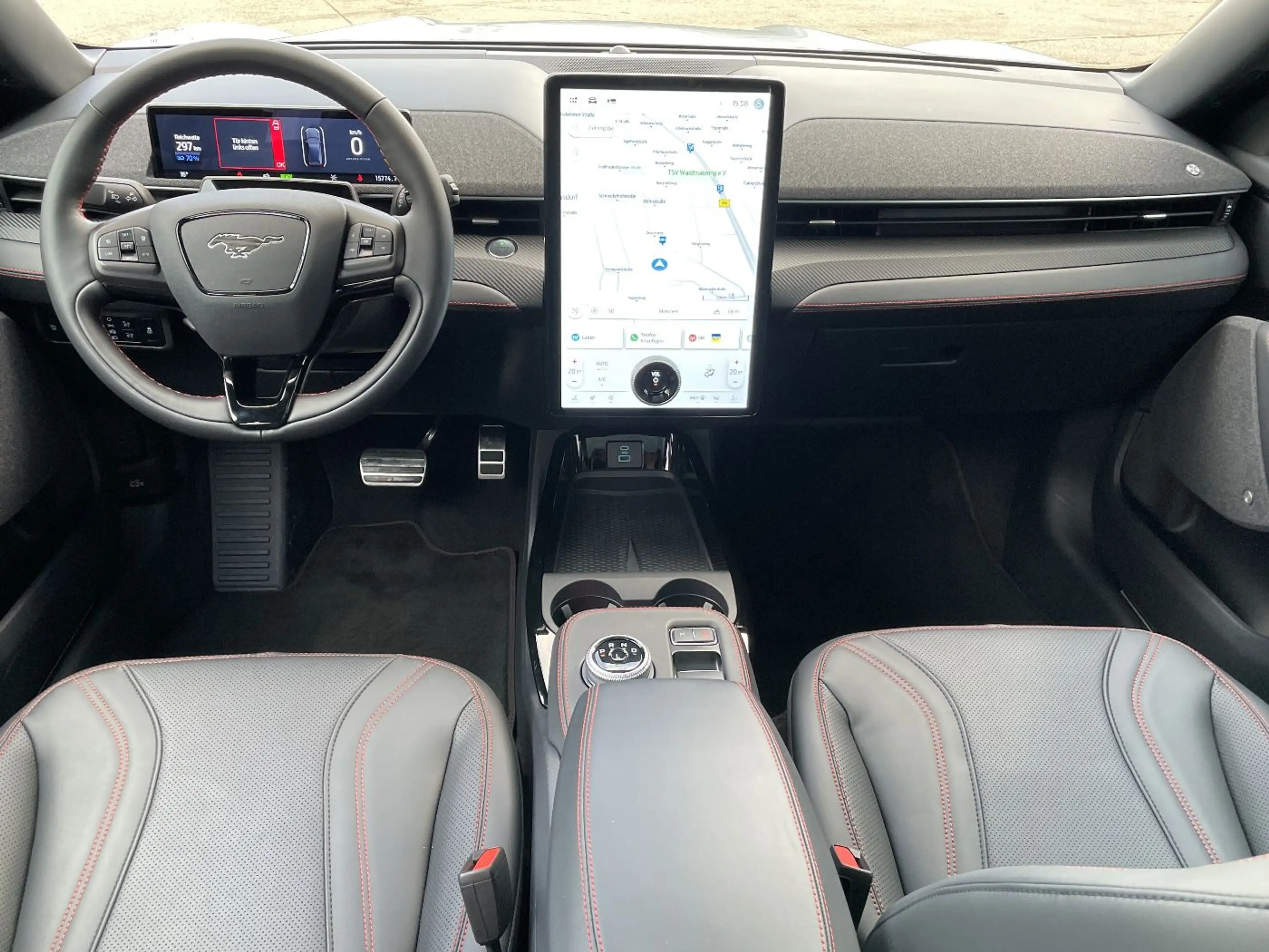 Ford Mustang Mach-E (Extended Range 99kWh) Premium — photo 8