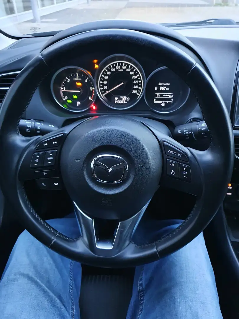 Mazda 6 6  2.2 Kombi SKYACTIV-D Aut. Center-Line Schwarz - 2