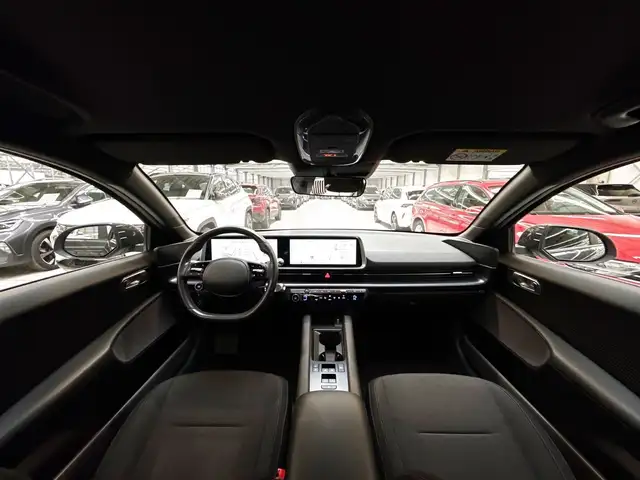 Hyundai Ioniq 6 view 9