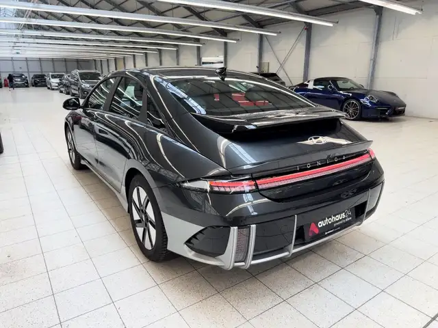 Hyundai Ioniq 6 view 4