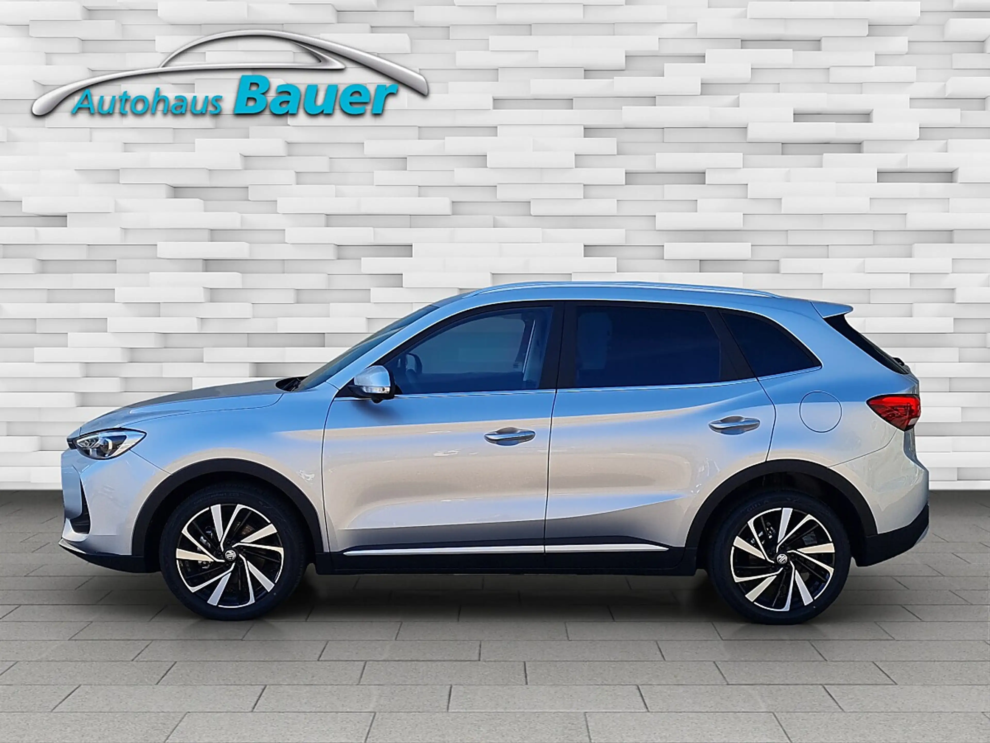 MG ZS 1.5 Hybrid+ Luxury — photo 3
