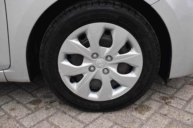 Hyundai i20 1.0 T-GDI Blue 100PK Comfort — photo 12