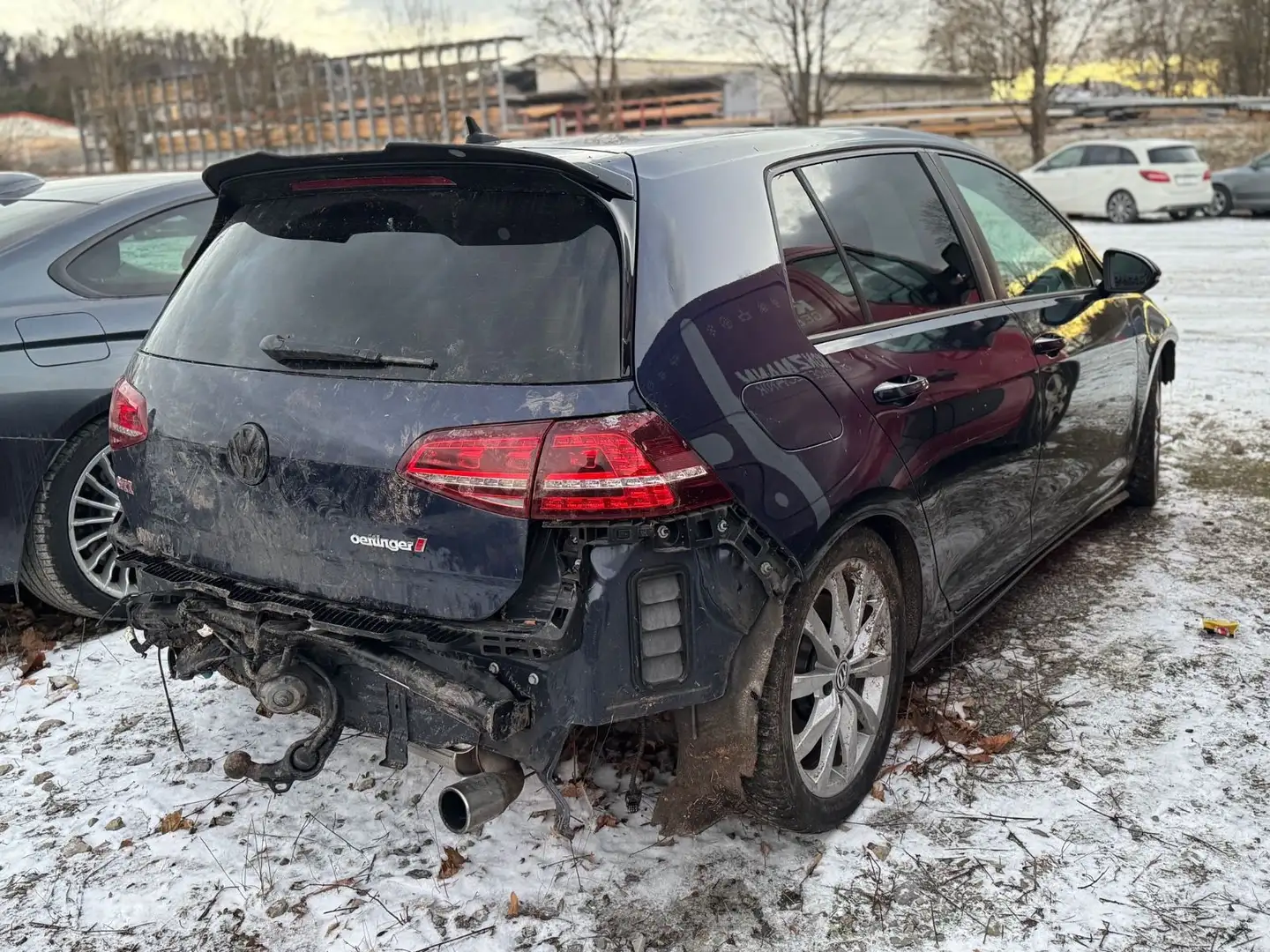 Volkswagen Golf VII Lim. GTI Performance*UNFALLFAHRZEUG* Blau - 2