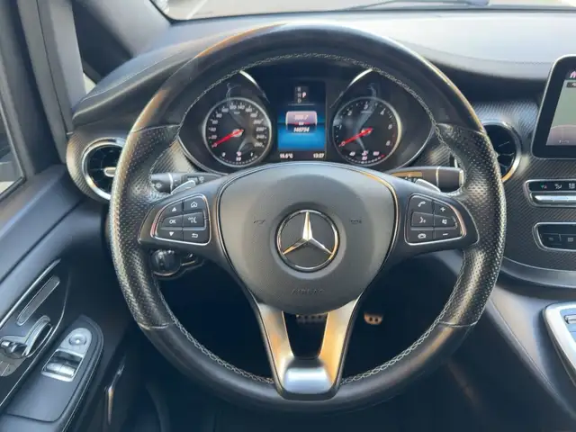 Mercedes-Benz V 300 d 4M AVANTGARDE Lang AMG AHV Standhzg Distr Ansicht 11