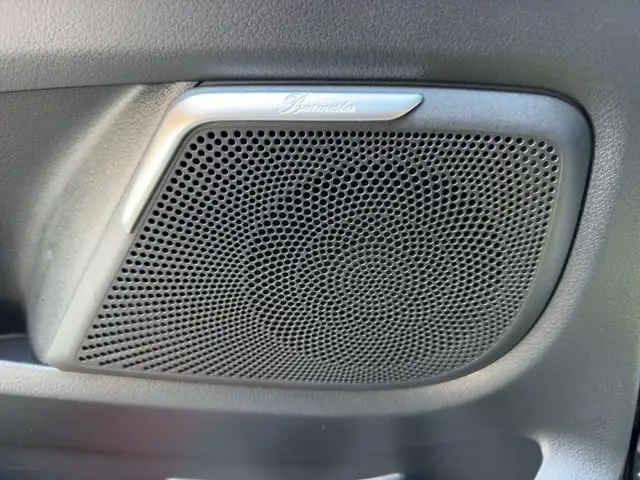 Mercedes-Benz V 300 d 4M AVANTGARDE Lang AMG AHV Standhzg Distr Ansicht 18