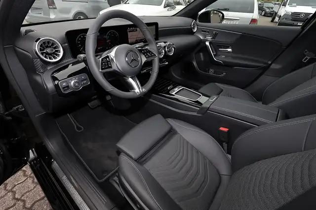 Mercedes-Benz A-Class view 9