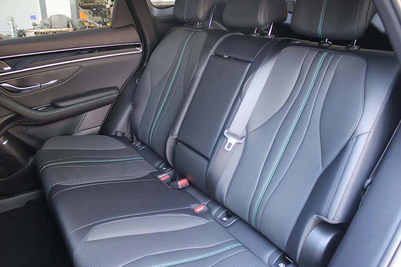 BYD SEAL U
