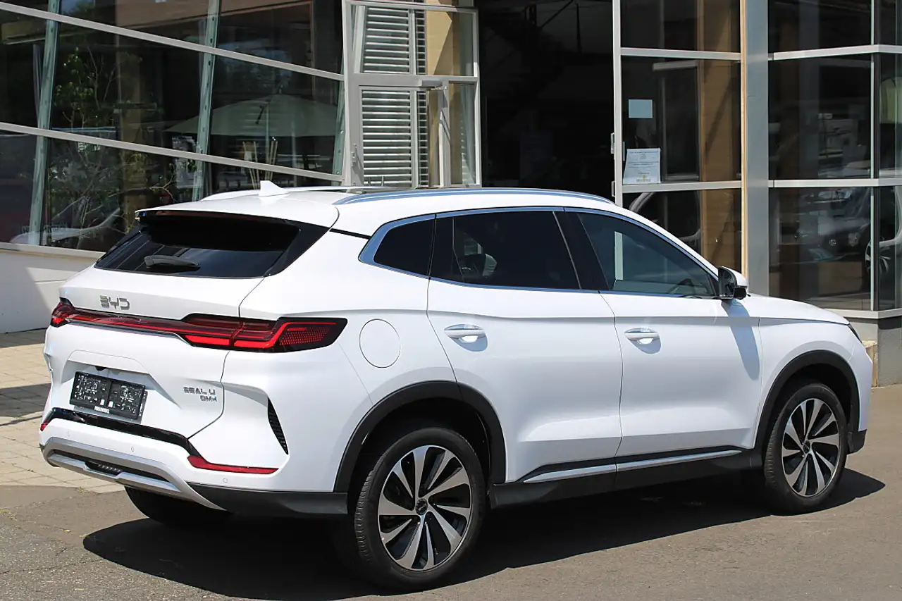 BYD SEAL U
