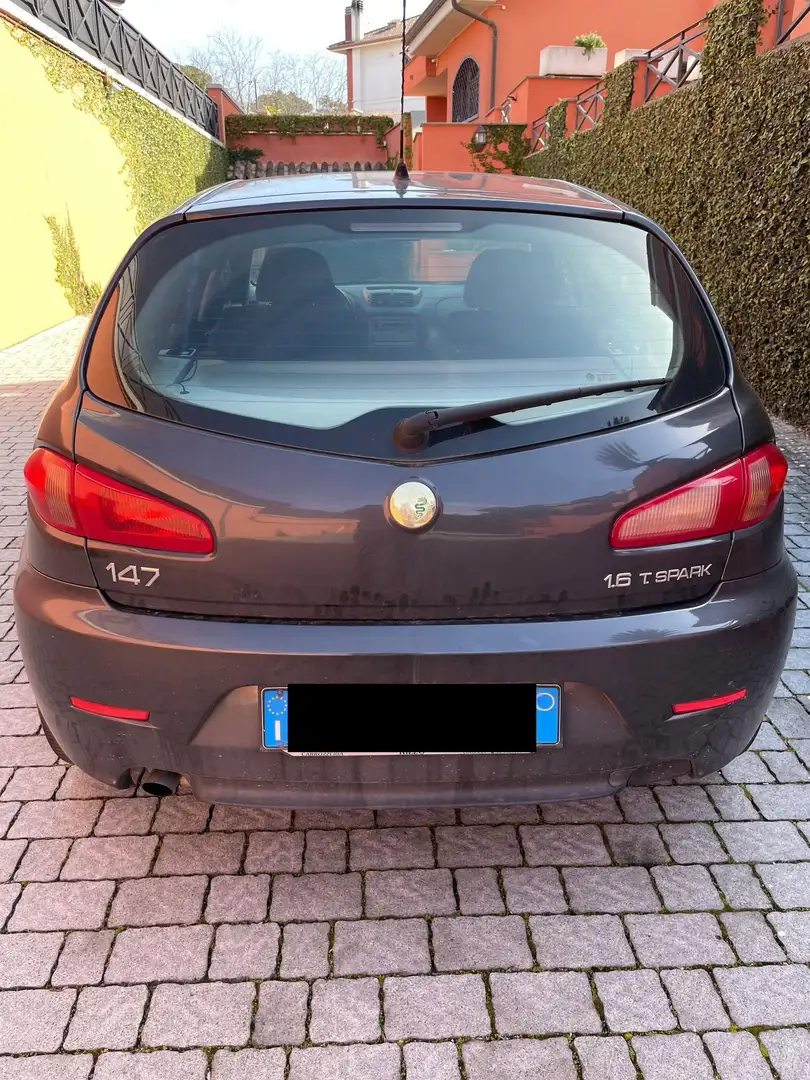 Alfa Romeo 147 147 II 2004 5p 1.6 ts 16v C.N.C 120cv Grigio - 1