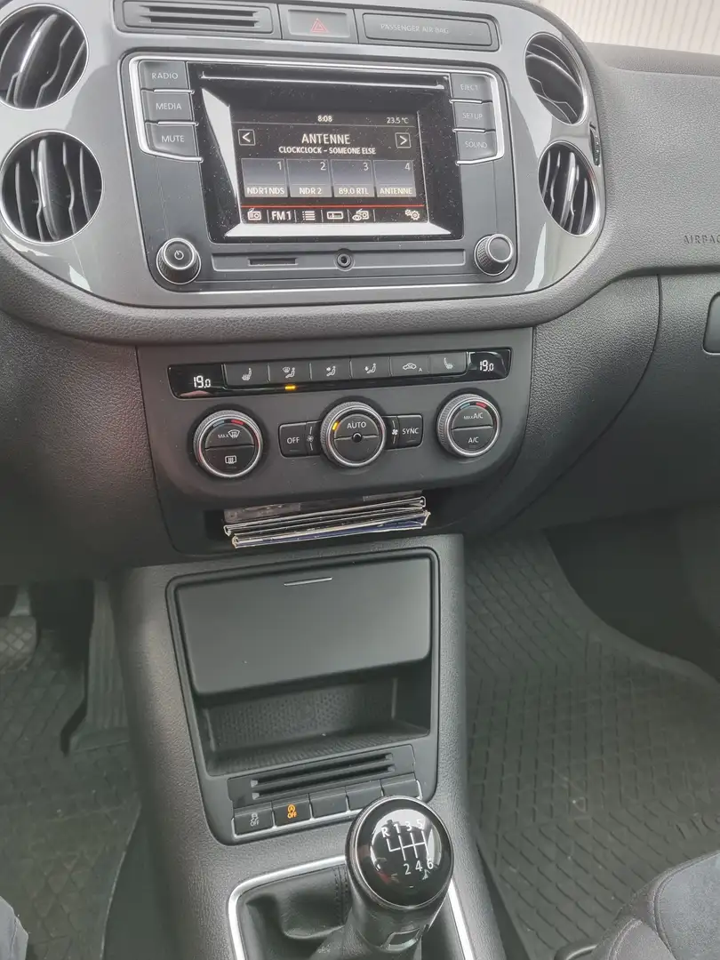 Volkswagen Tiguan Tiguan 1.4 TSI BlueMotion Technology Exclusive Schwarz - 2