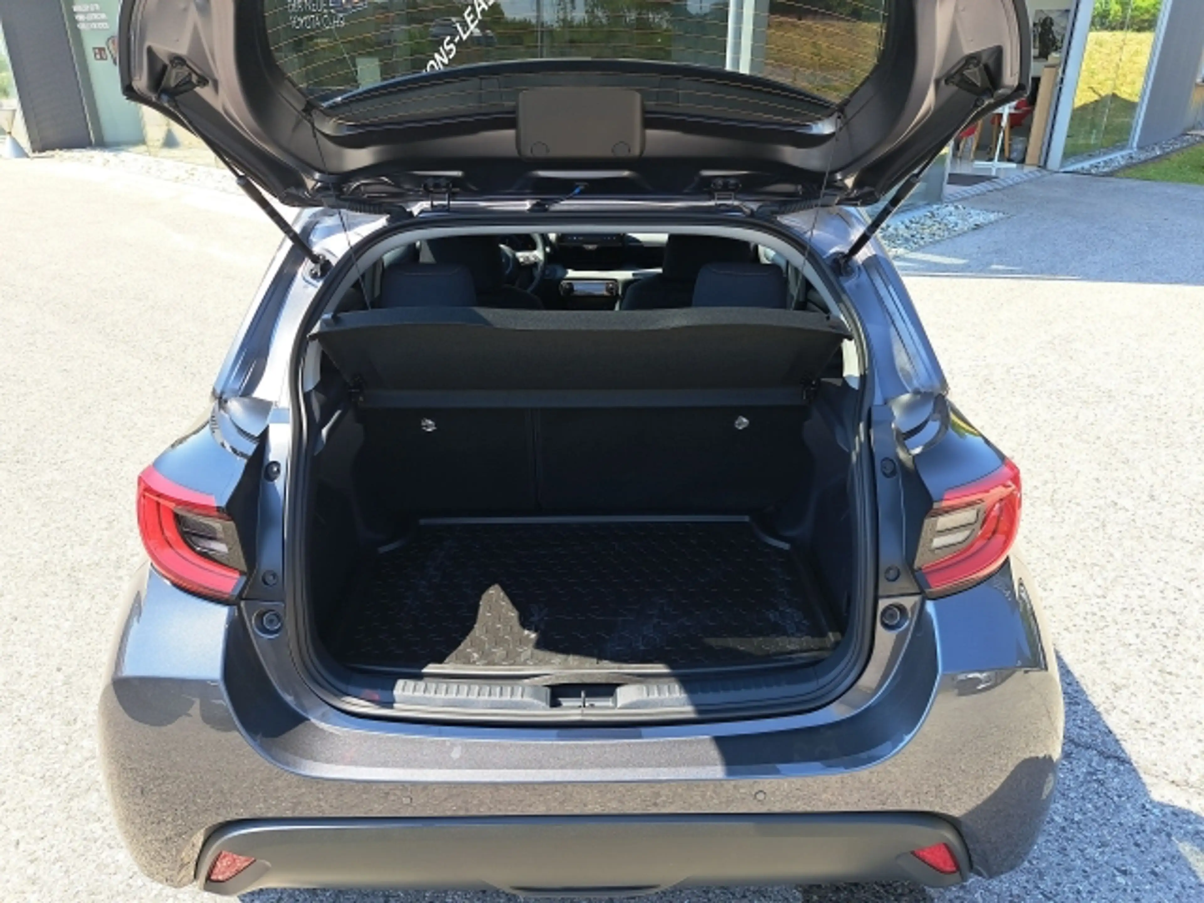 Toyota Yaris Yaris 1,5 HSD Active — photo 10