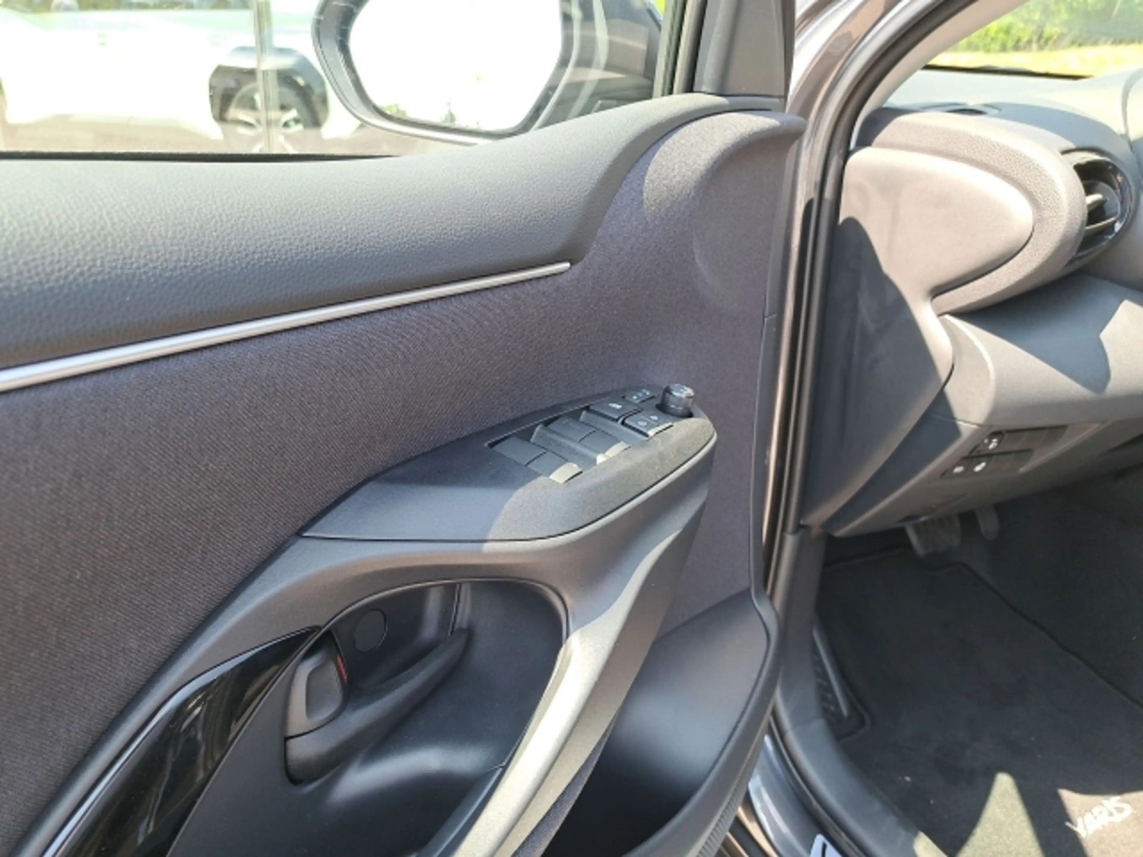 Toyota Yaris Yaris 1,5 HSD Active — photo 13