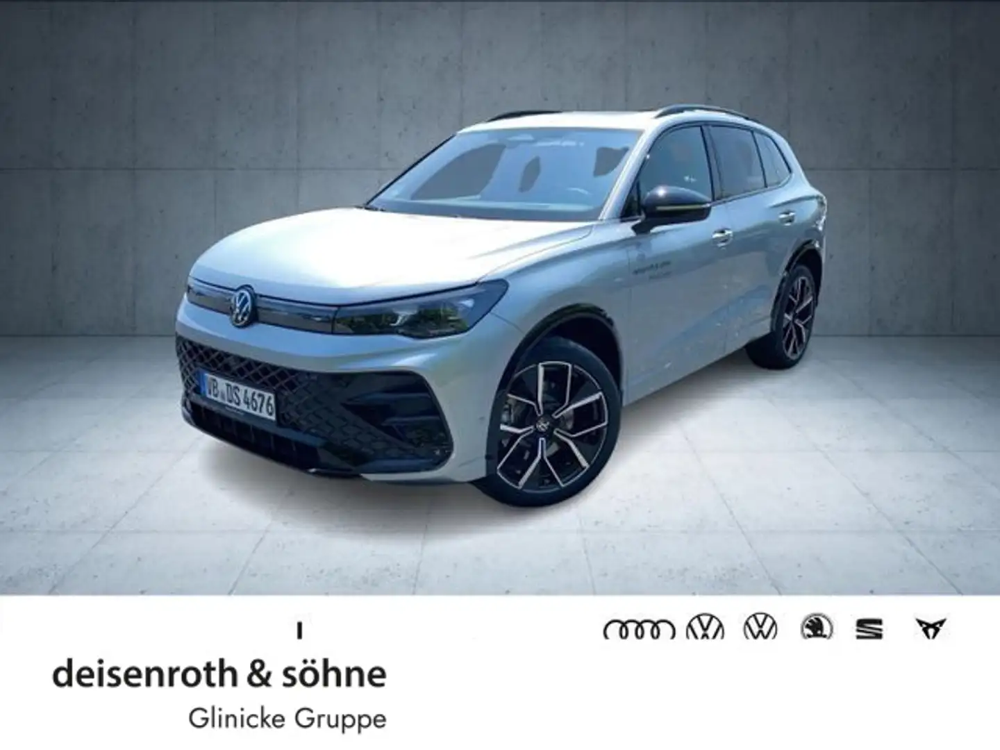 Volkswagen Tiguan R-Line 2.0 TSI 4M AHK/SzHz/Pano/HDMatrix Silber - 1