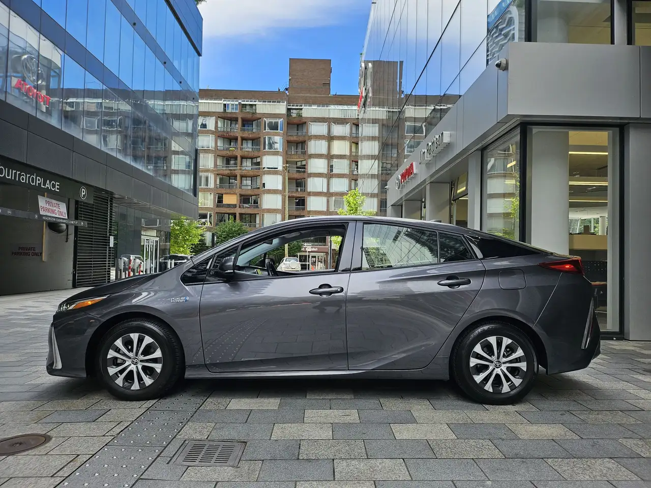 Toyota Prius Prime снимка Toyota Prius Prime