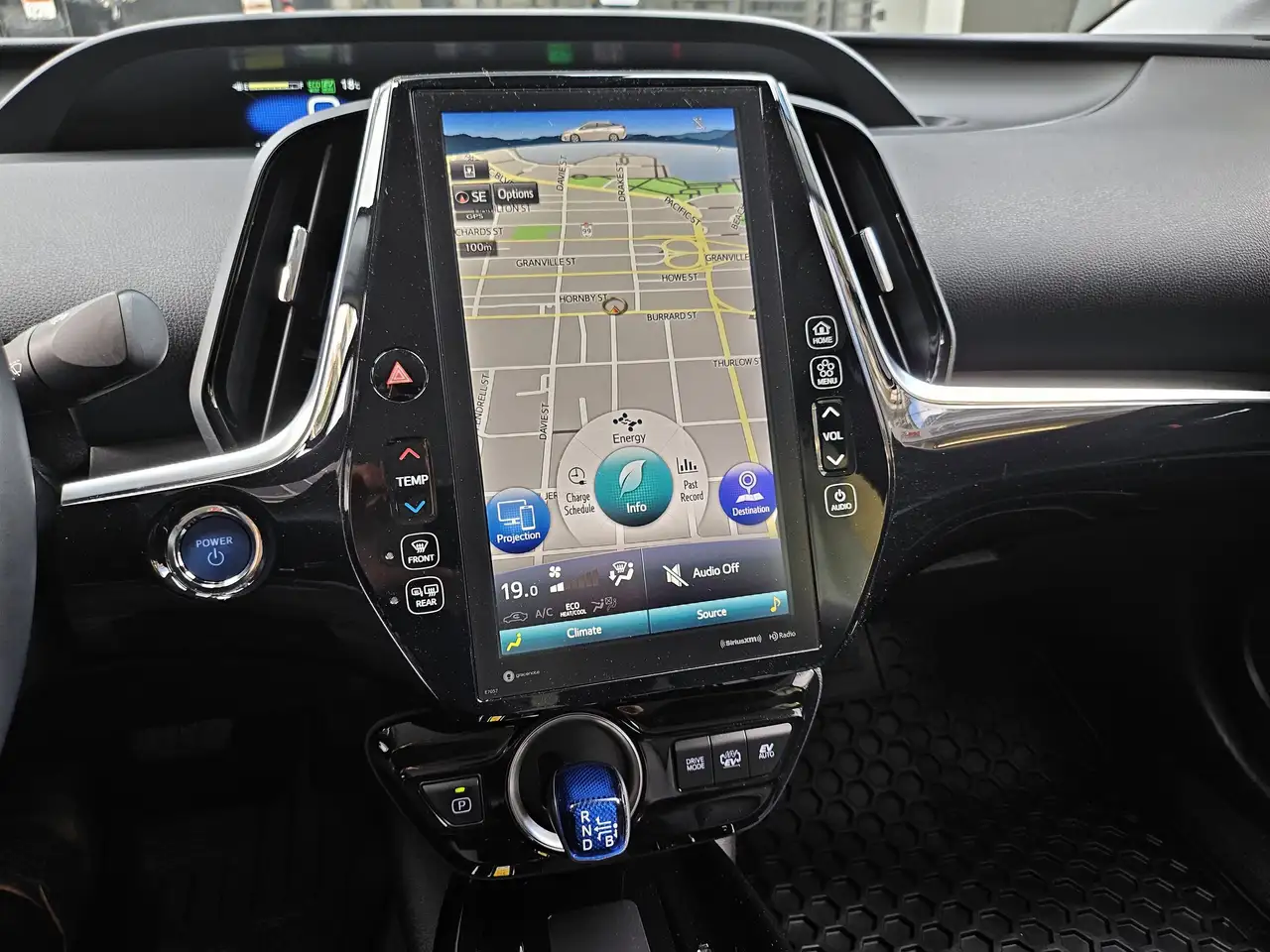 Toyota Prius Prime снимка Toyota Prius Prime