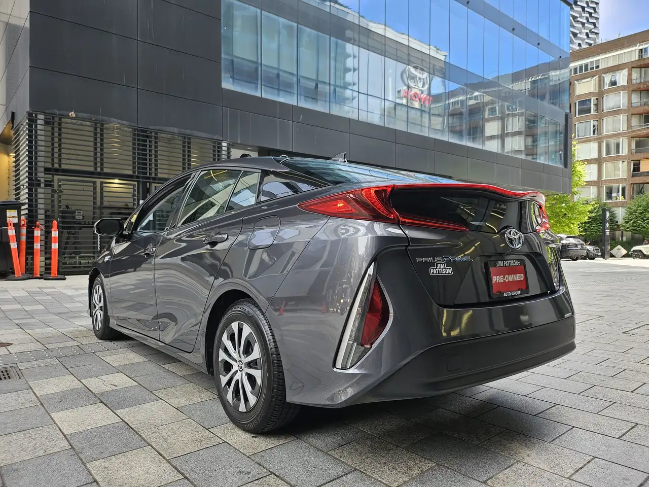 Toyota Prius Prime снимка Toyota Prius Prime