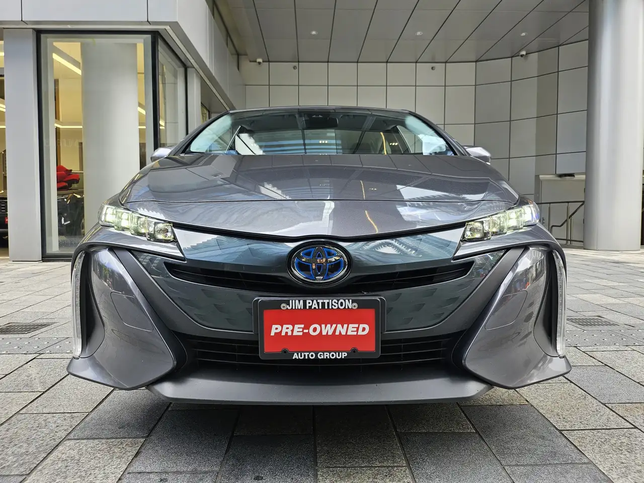 Toyota Prius Prime снимка Toyota Prius Prime