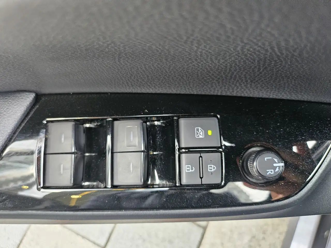 Toyota Prius Prime снимка Toyota Prius Prime