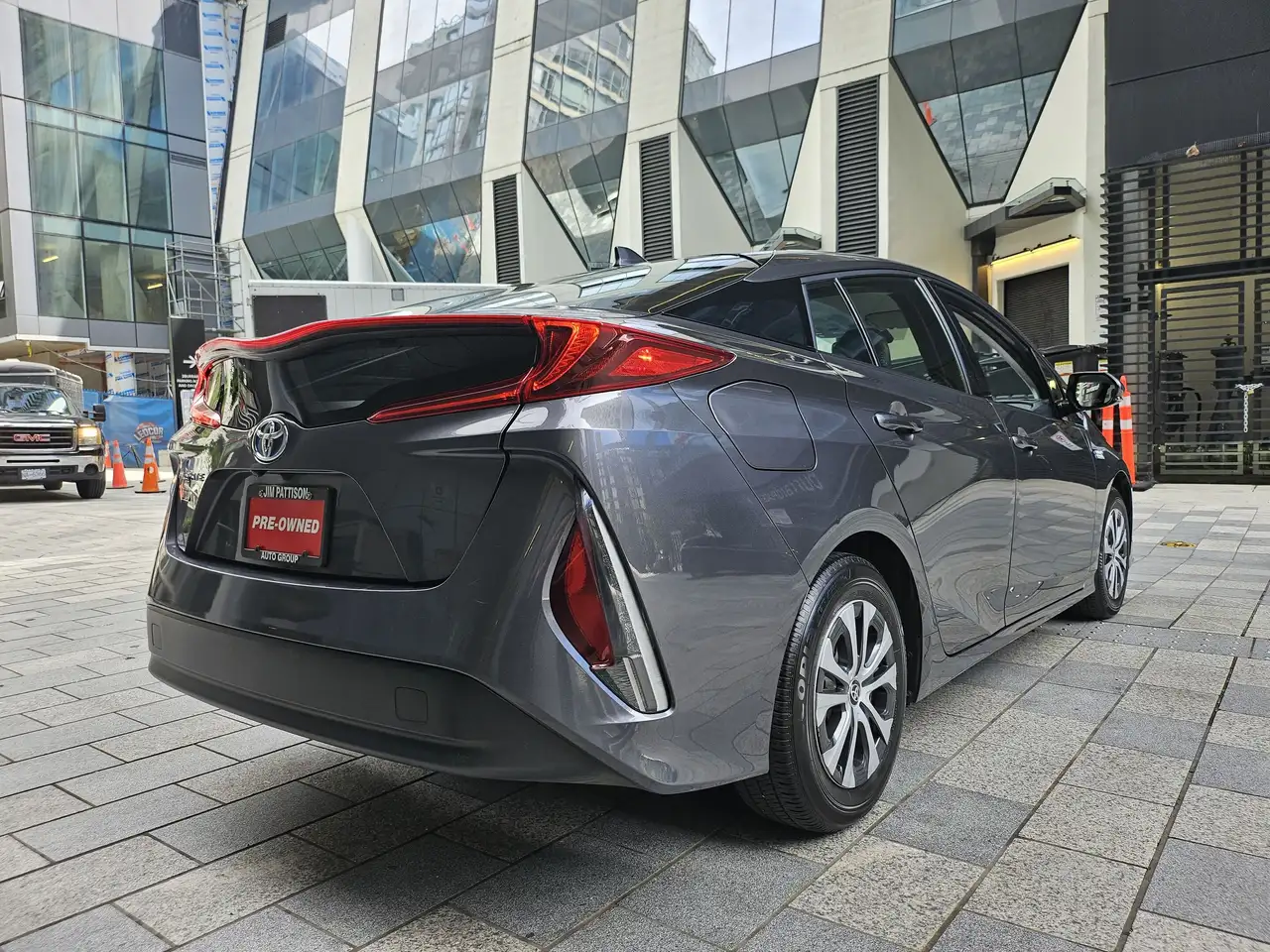 Toyota Prius Prime снимка Toyota Prius Prime