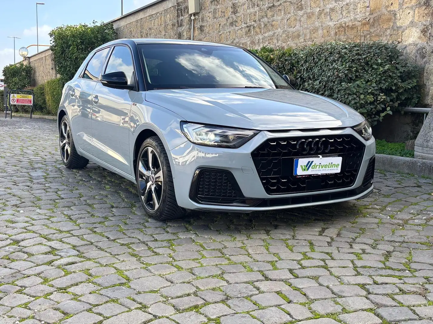 Audi A1 A1 Sportback 30 1.0 tfsi S Line 110cv s-tronic Gris - 1