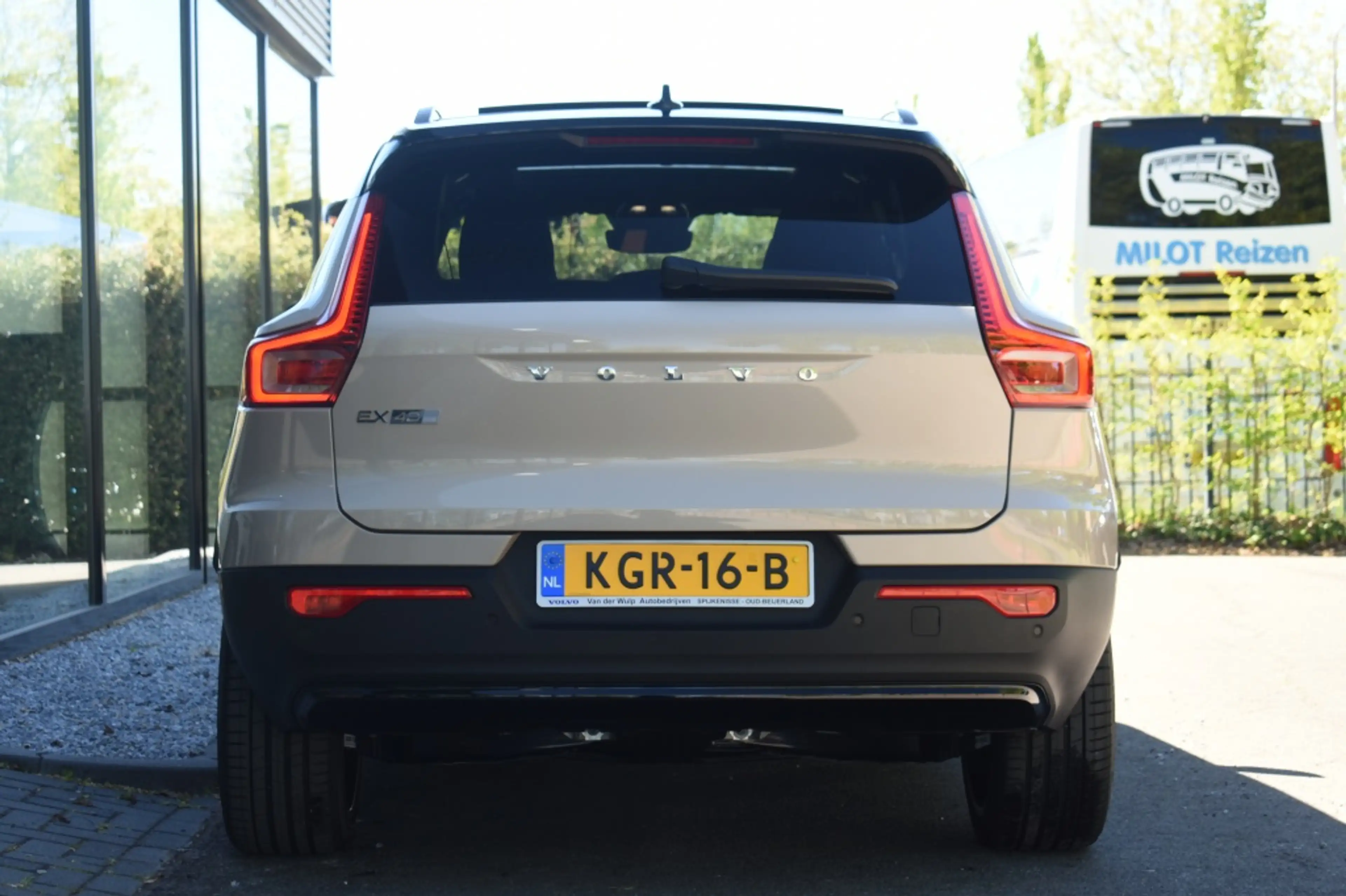 Volvo EX40 Extended Range Ultra Europa 252pk/82kWh | 20'' | G — photo 4