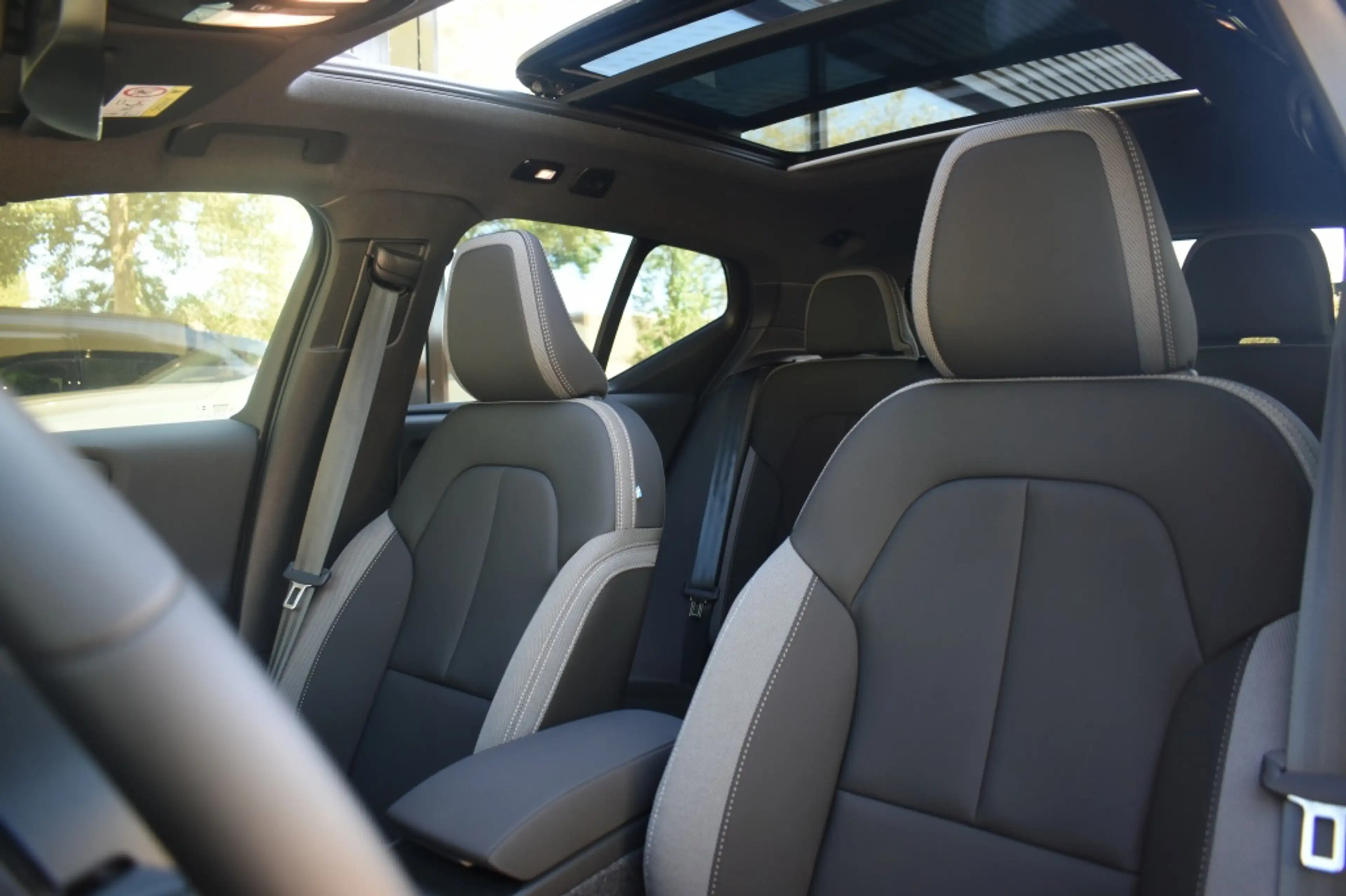 Volvo EX40 Extended Range Ultra Europa 252pk/82kWh | 20'' | G — photo 15