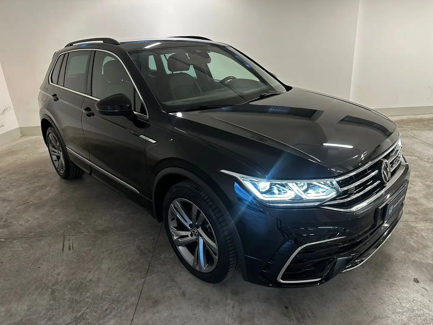Volkswagen Tiguan Tiguan 2.0 TDI 150 CV SCR DSG 4MOTION R-Line Nero - 1