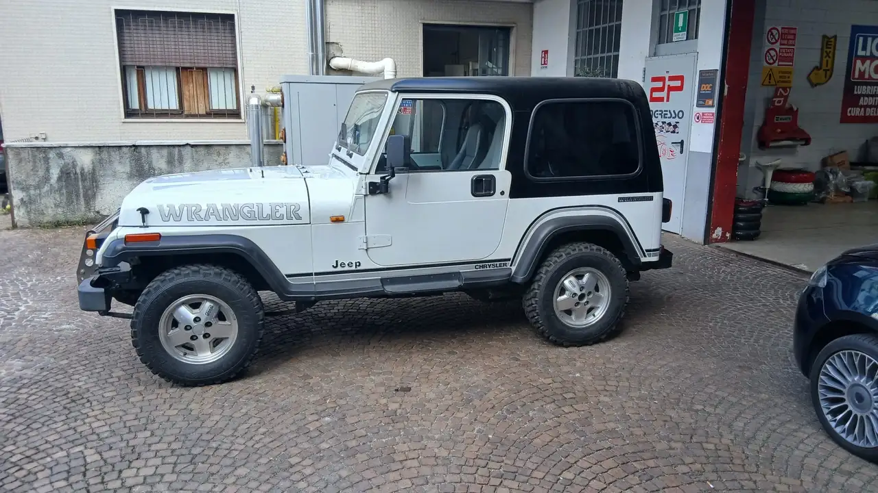 Jeep Wrangler Hard Top 2.5 Laredo, foto 2