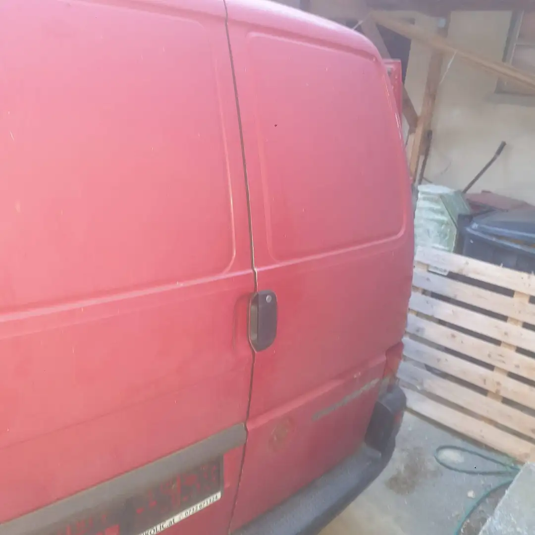 Volkswagen T4 Multivan Multivan Classic Ds. Rot - 2