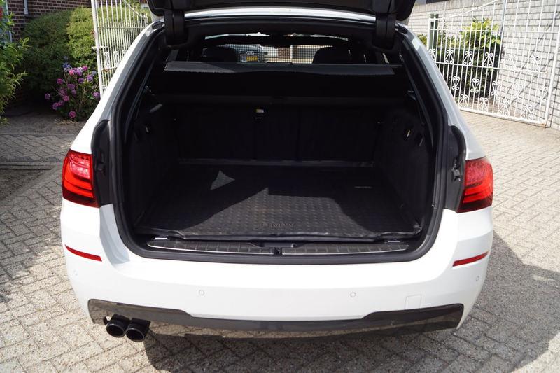 BMW 520 5-serie Touring 520i M Sport Edition Autom Panodak — photo 36