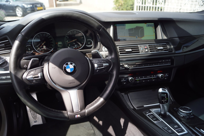 BMW 520 5-serie Touring 520i M Sport Edition Autom Panodak — photo 9