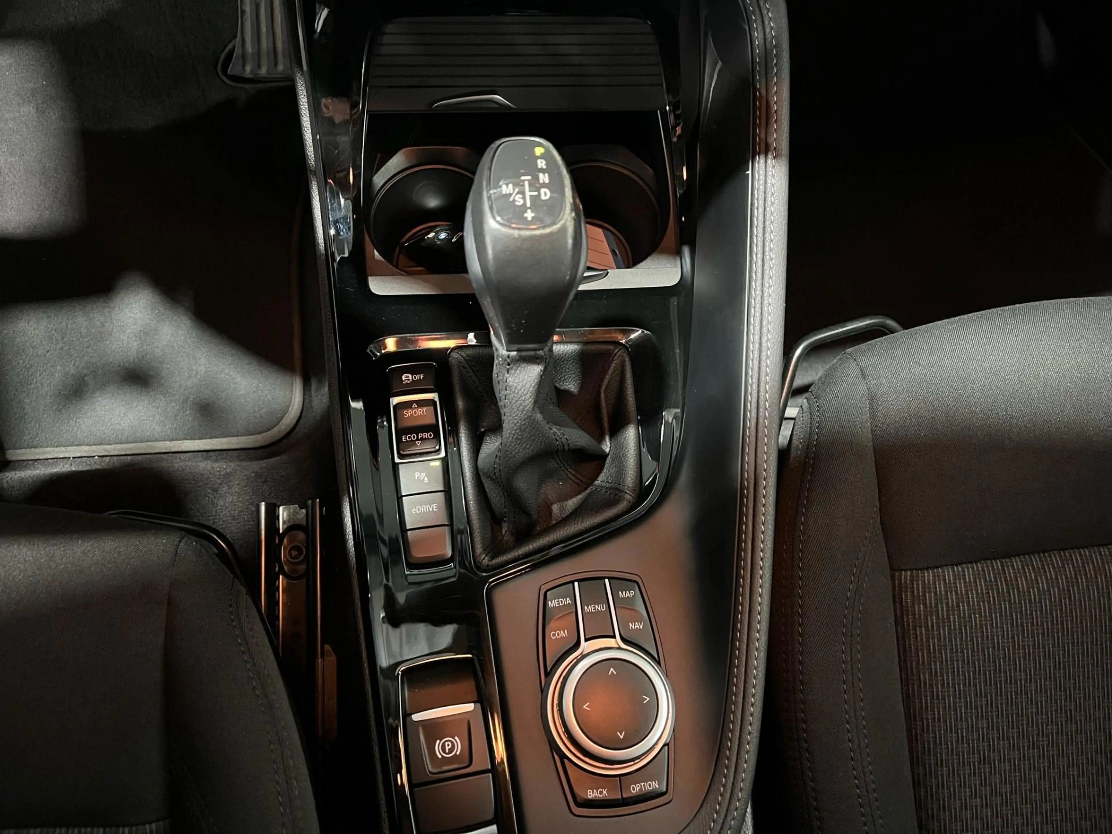 BMW X2 XDrive25e Executive Automaat / Navigatie full map — photo 13