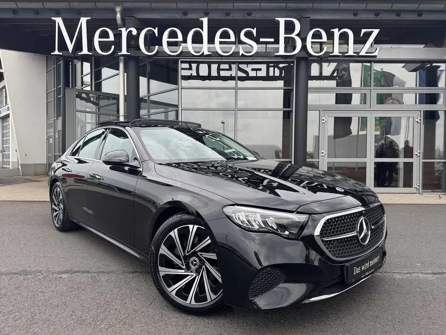 Mercedes-Benz E 200 AVANTGARDE Pano+DistrPro+RFK+TotW+LED Schwarz - 1