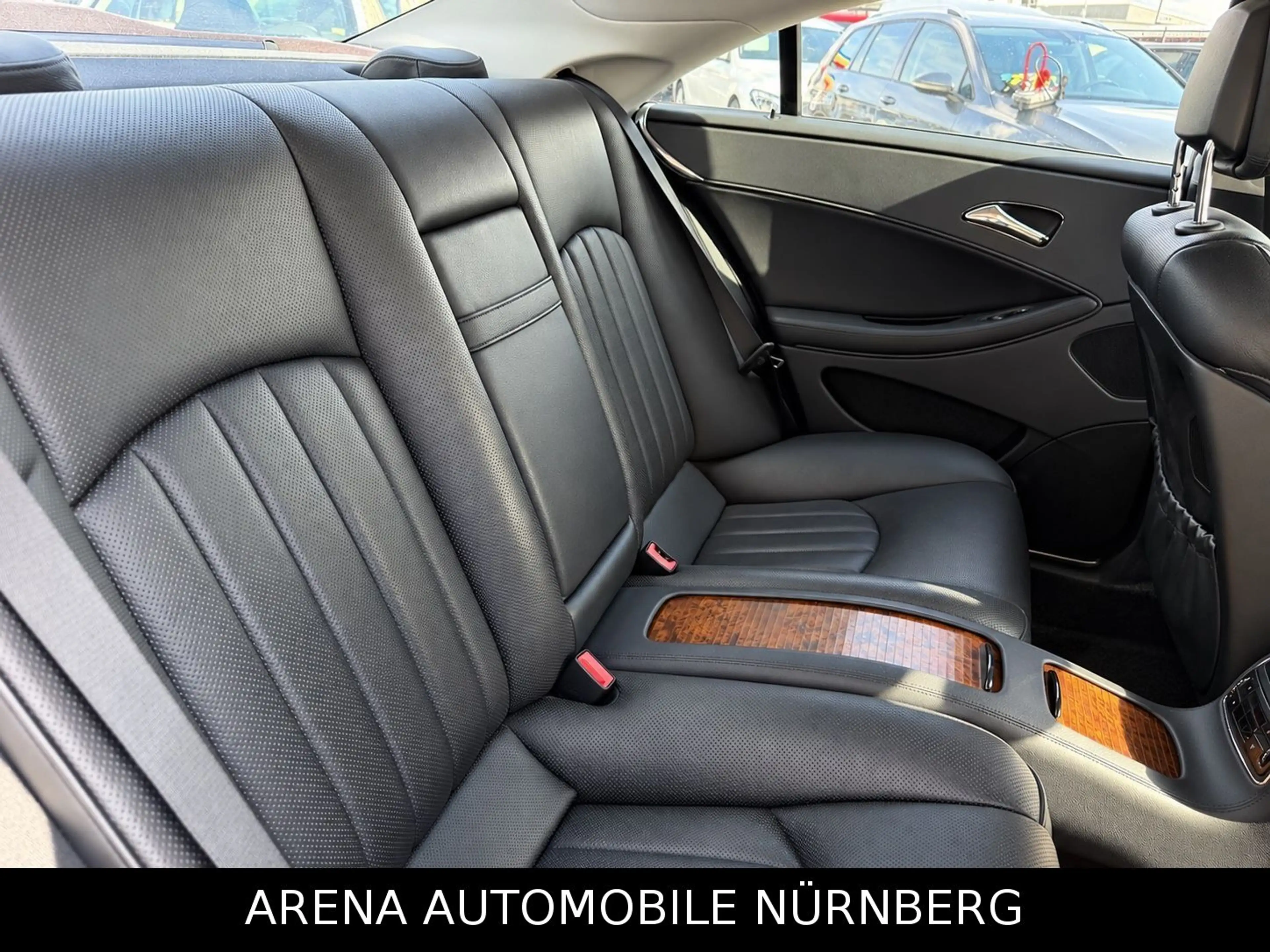 Mercedes-Benz CLS 500 CLS500 Facelift*Glasdach*19"*Soundsystem*Xenon — photo 3