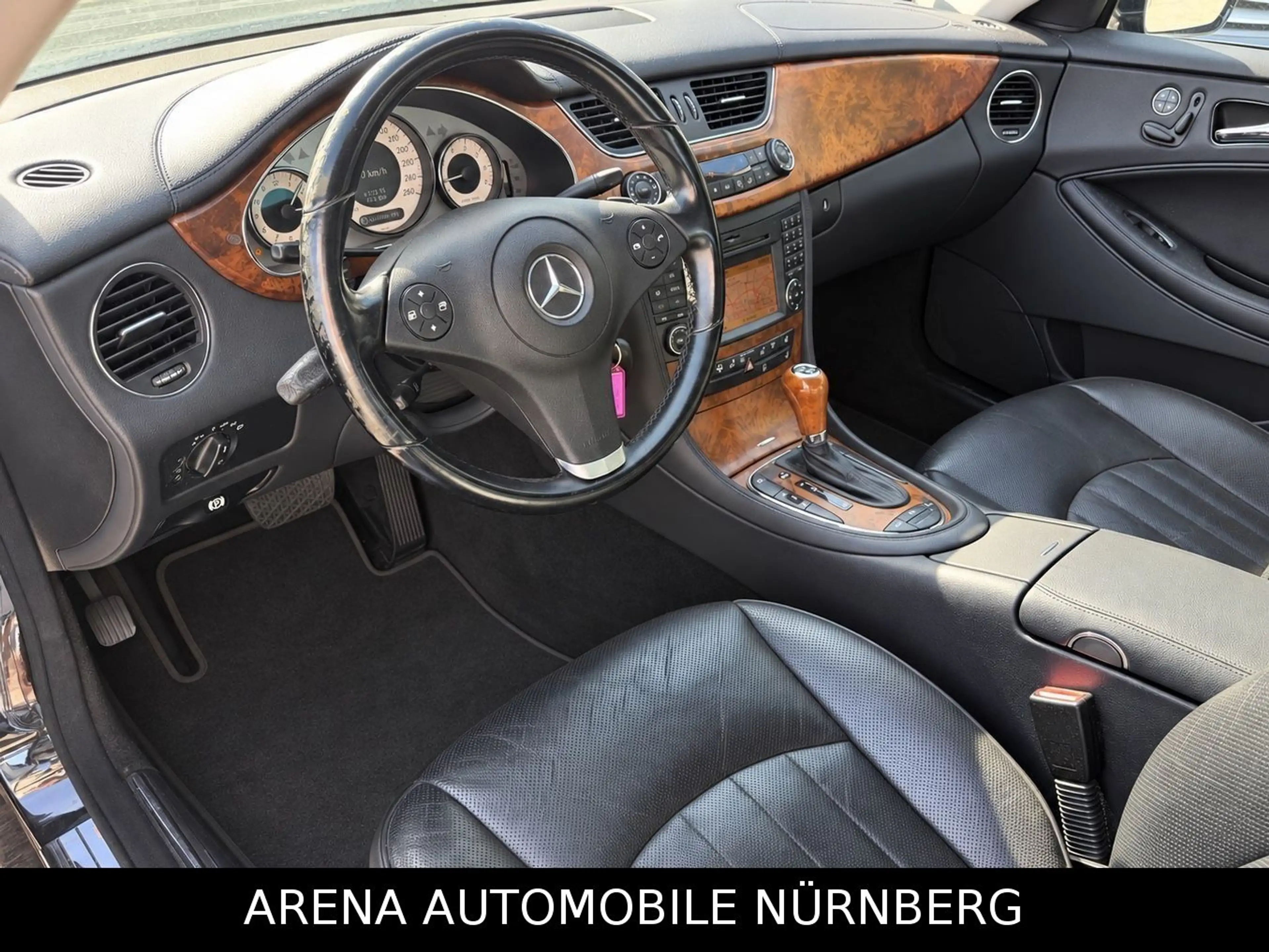 Mercedes-Benz CLS 500 CLS500 Facelift*Glasdach*19"*Soundsystem*Xenon — photo 10