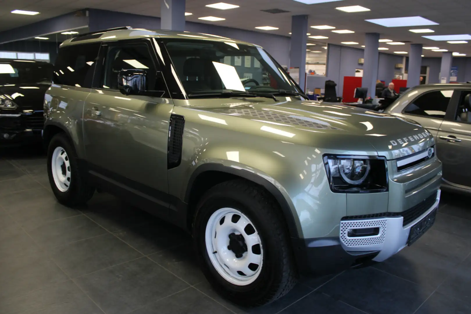 Land Rover Defender 90 Hard Top D250 Grün - 1