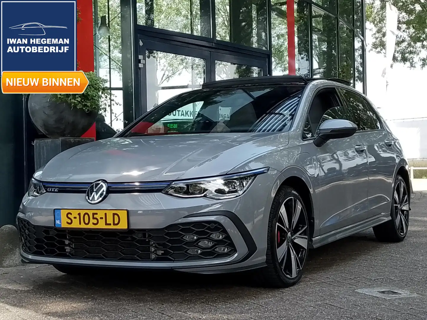 Volkswagen Golf GTE 1.4 eHybrid | Panodak | Navigatie | Leer | 18 inch Gris - 1