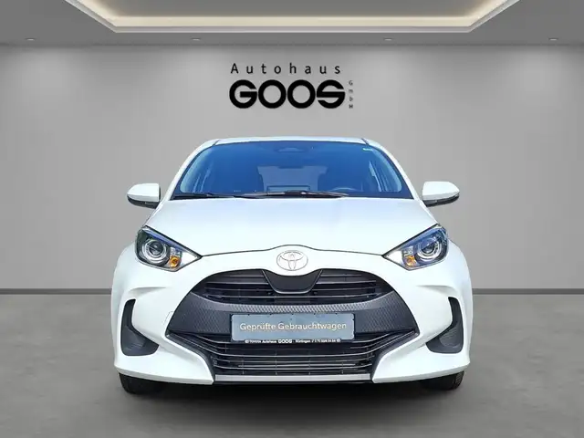 Toyota Yaris view 8