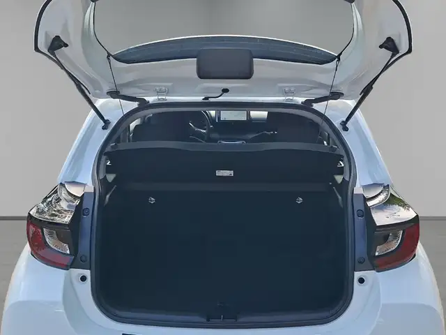 Toyota Yaris view 9
