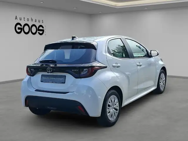 Toyota Yaris view 5