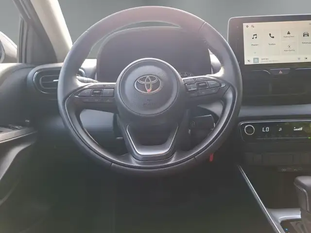 Toyota Yaris view 14
