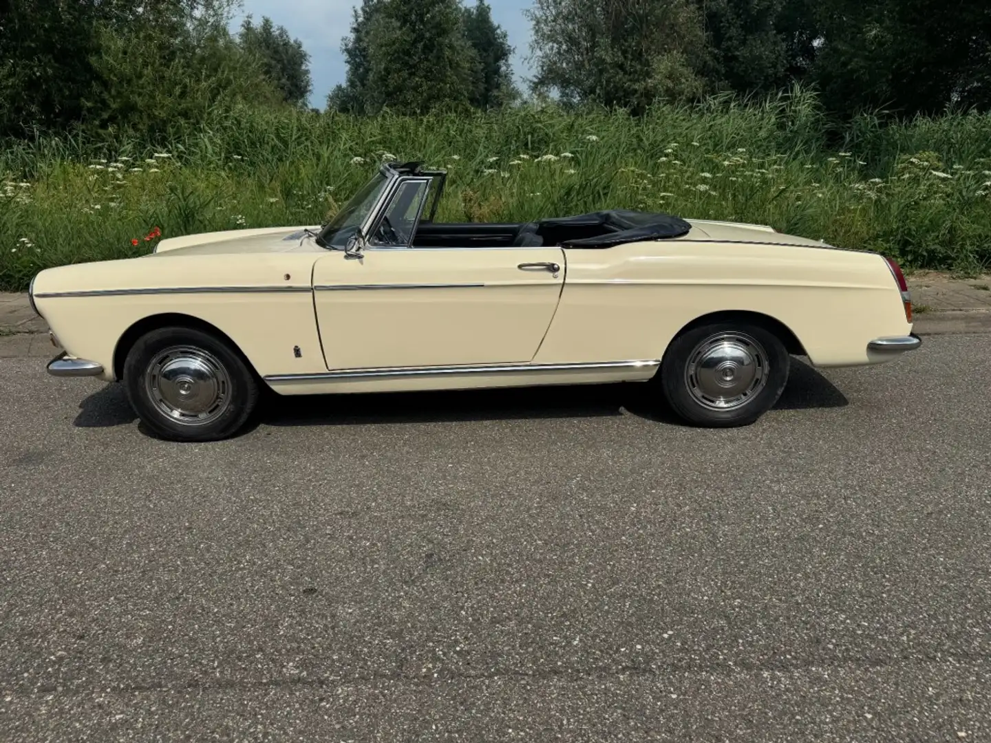 Peugeot 404 Cabriolet Beige - 2