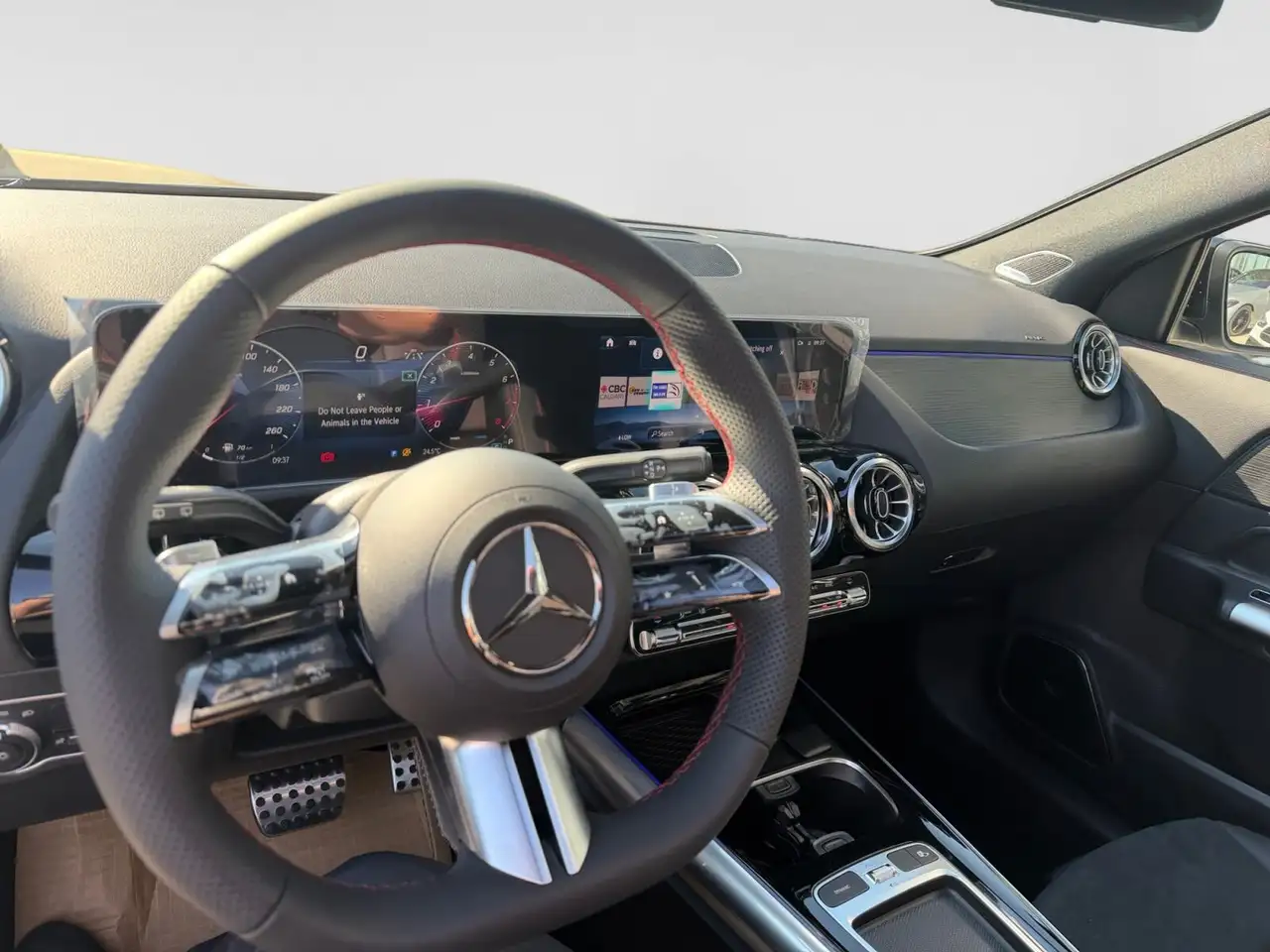 Mercedes-Benz GLA снимка Mercedes-Benz GLA
