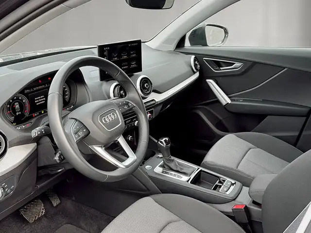 Audi Q2 view 7