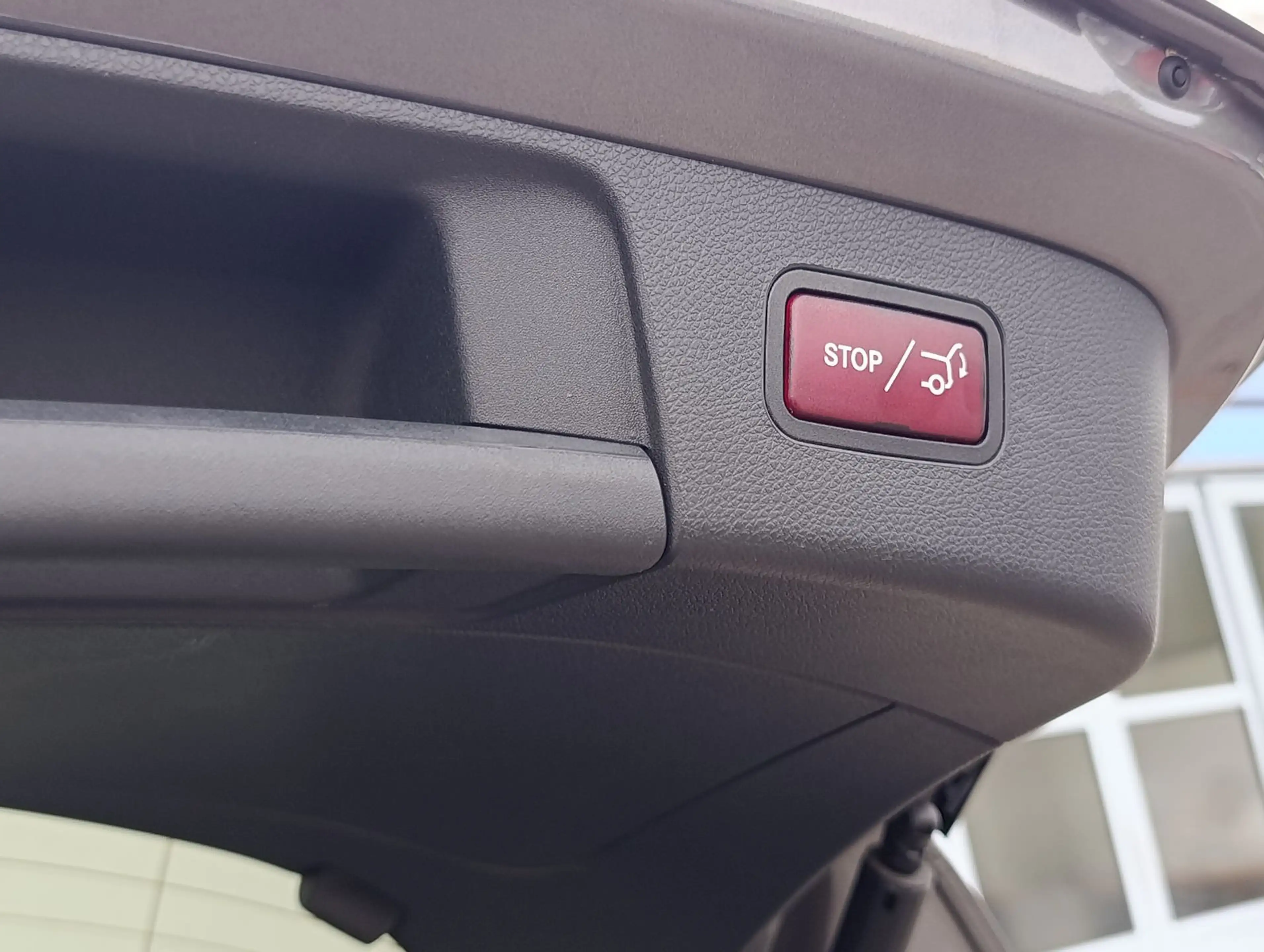 Mercedes-Benz GLA 220 4Matic AMG Kamera Leder Navi LED — photo 8